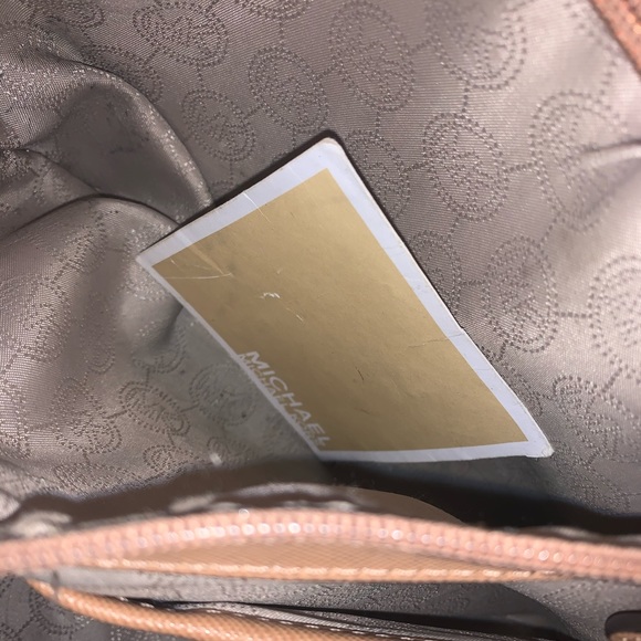 Authentic Michael Kors Tote - Picture 5 of 5